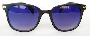 black wayfarer sunglass blue lens