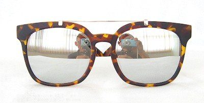square sunglass tortoise shell color mirror lens