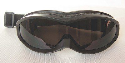 black nylon riding goggle