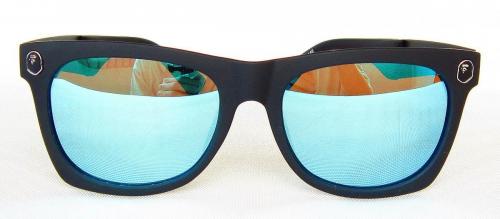 square sunglasses, UV400 eccentric Light-silver lenses, CG46